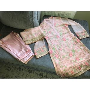 Agha Noor 3 Pieces Suit